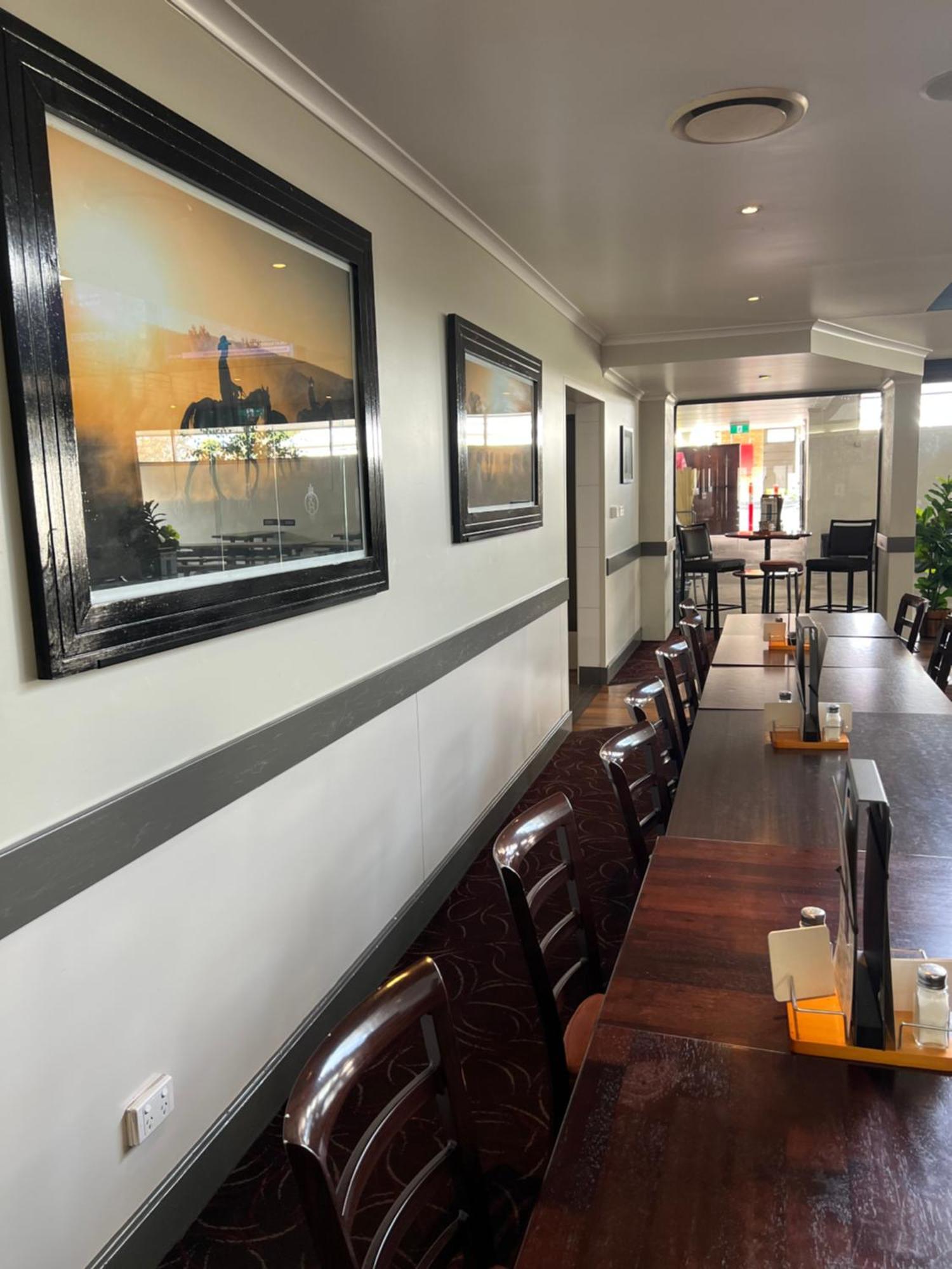 Royal Hotel-Motel โมรี ภายนอก รูปภาพ